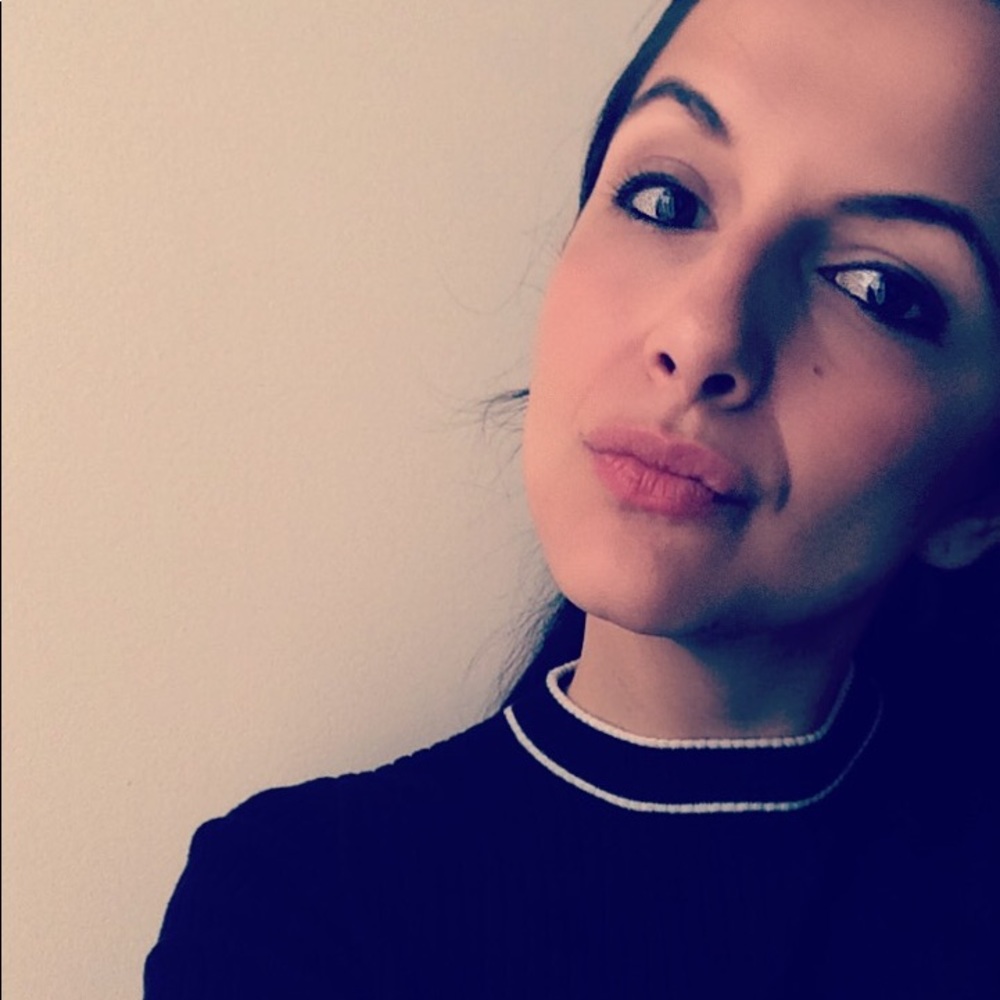 Meet your Posher, Lina